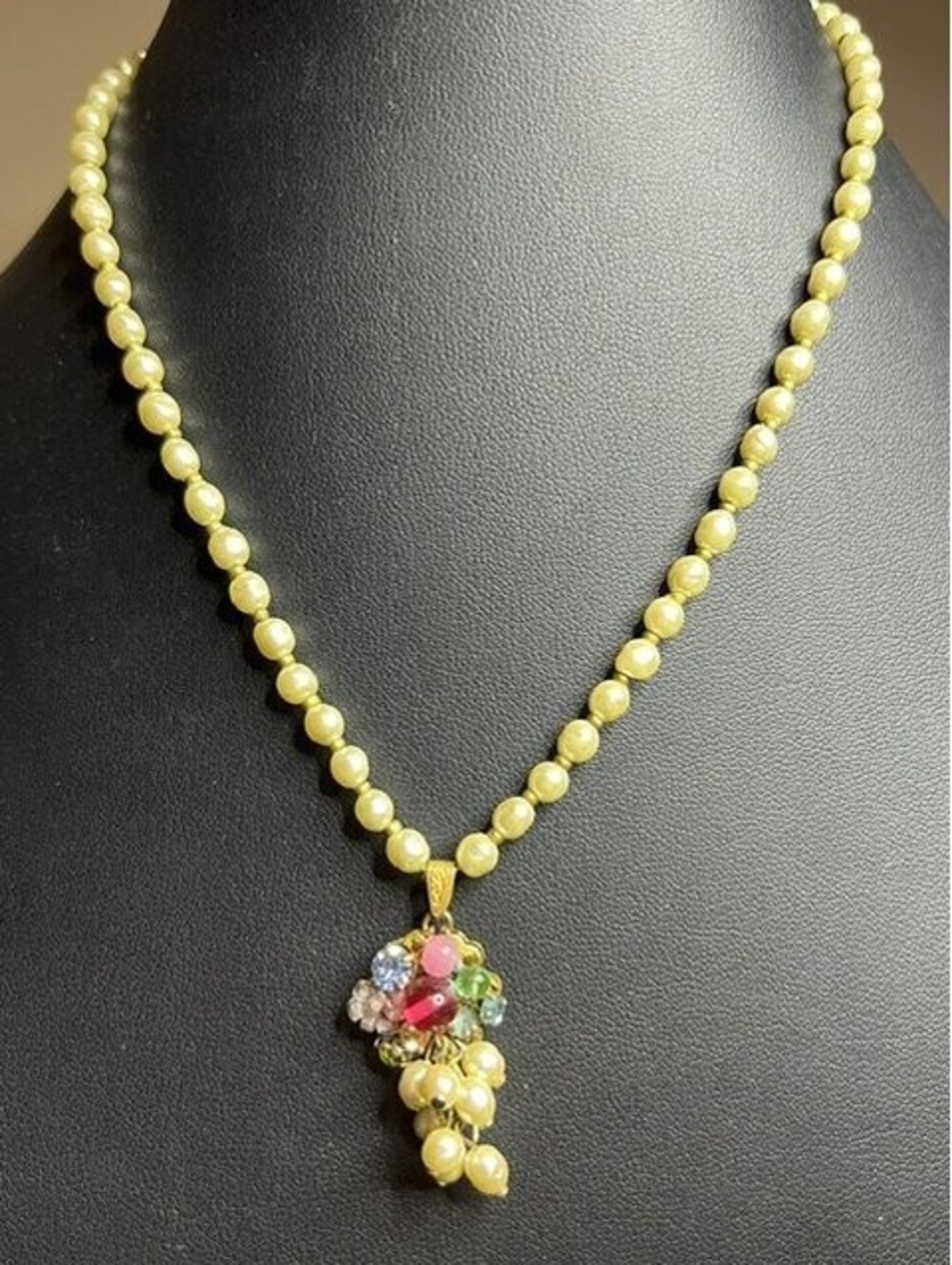B7416 Miriam Haskell Faux Pearl Necklace Pendant Multi-Color Rhinestone 15"